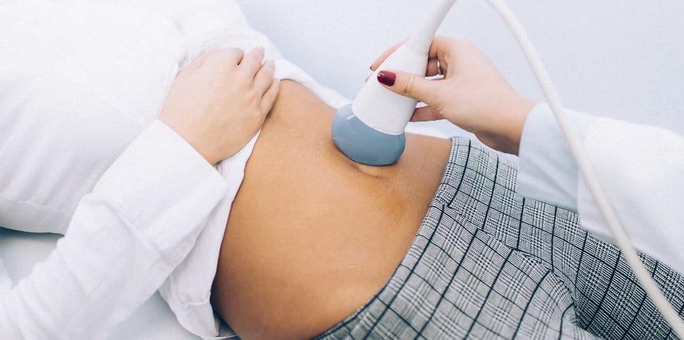 Young female patinet have ulstrasound examination of the abdomen
